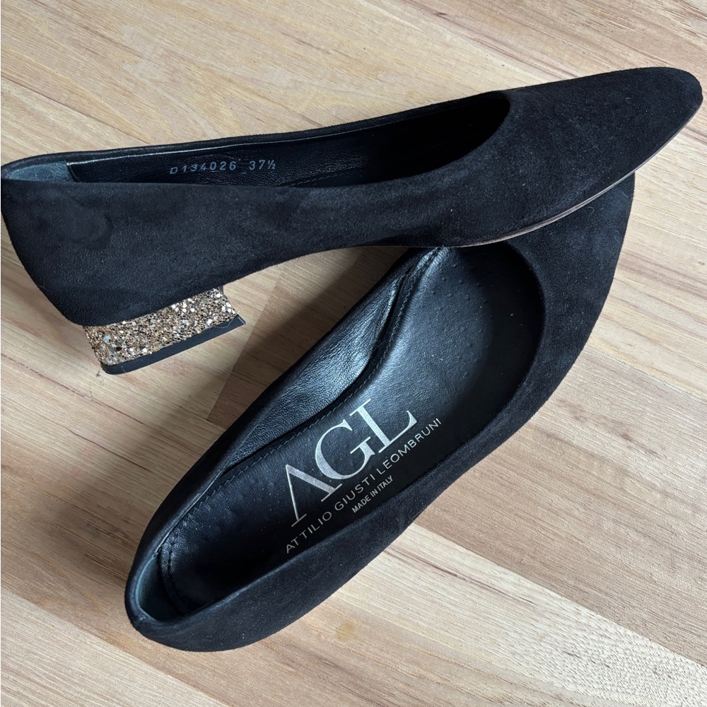 Attilio Giusti Leombruni AGL Black Suede Flats w/ Gold Glitter Heel